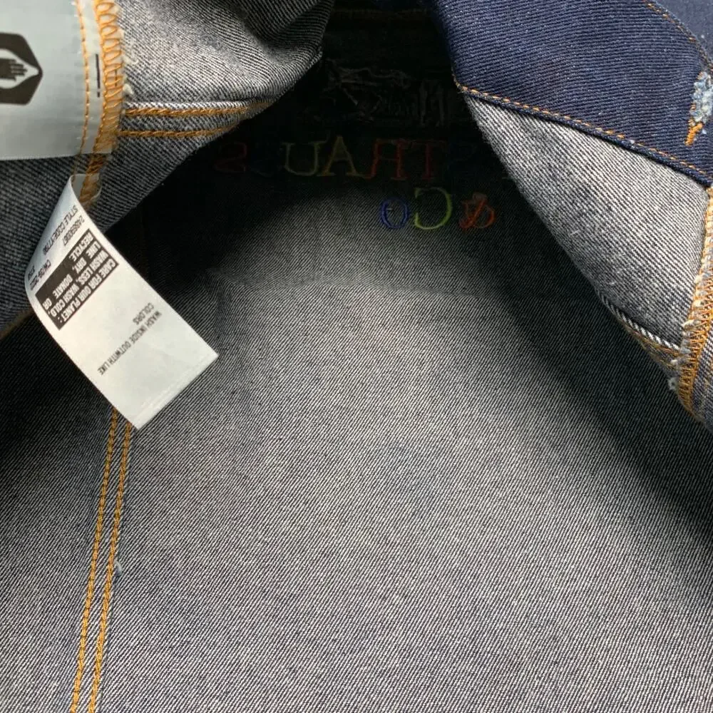 NWT Levi's Type III Trucker Jacket - Rinse/Navy Embroidered XL
